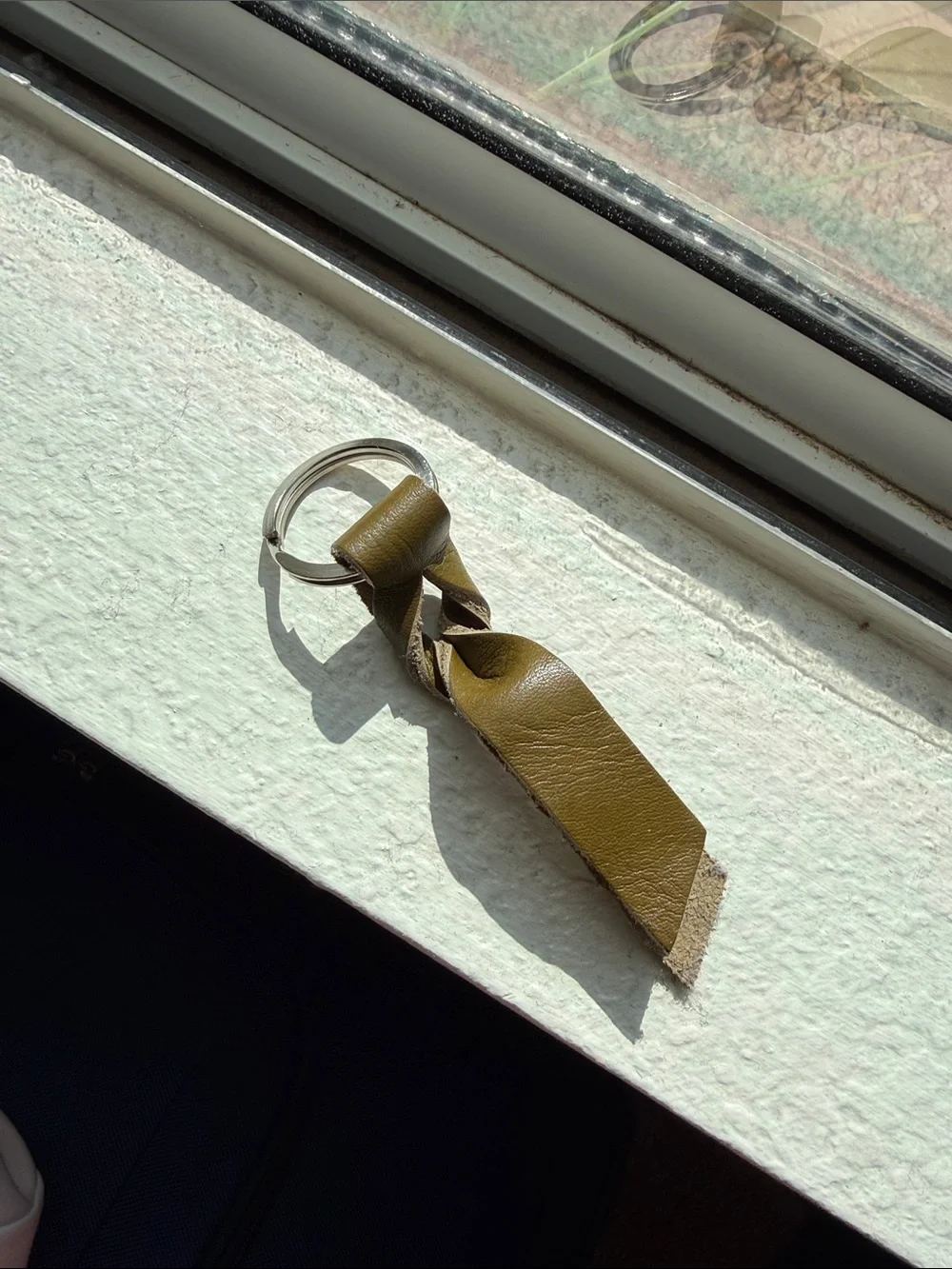 Olive Green Leather Knot Keyring